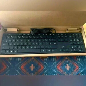 HP Wired Desktop 320K USB Keyboard